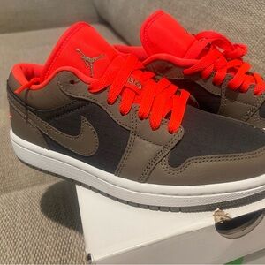 WMNS Air Jordan 1 Low SE